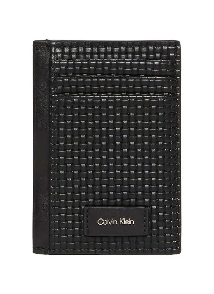 كالفن كلاين حافظة بطاقات منسوجة بنقوش بارزة